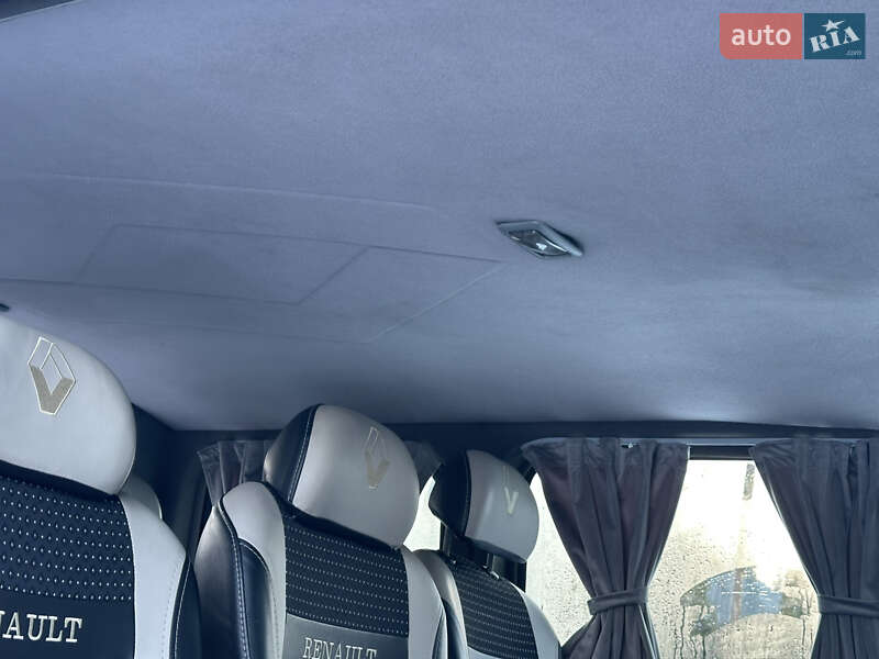 Минивэн Renault Trafic 2007 в Делятине