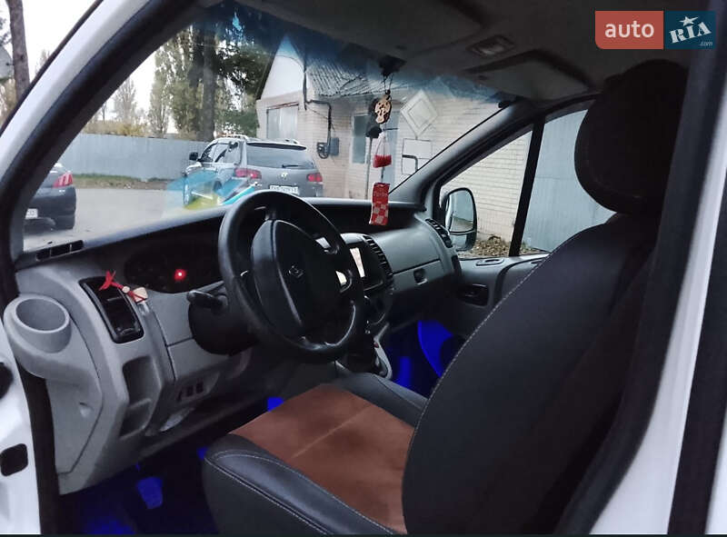 Мінівен Renault Trafic 2005 в Летичіві фото 10 Мінівен Renault Trafic 2005 в Летичіві