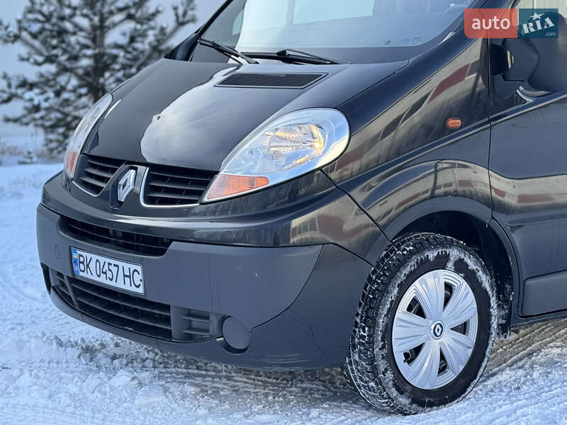 Минивэн Renault Trafic 2008 в Луцке
