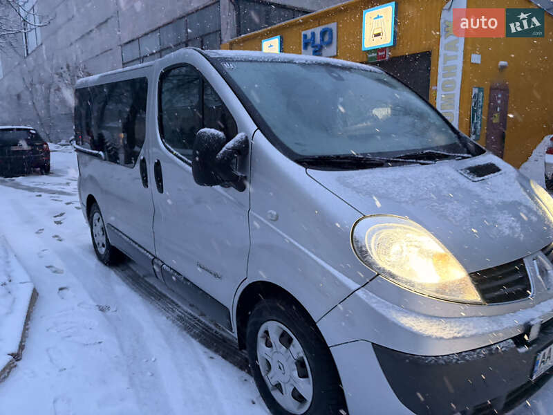 Мінівен Renault Trafic 2010 в Києві