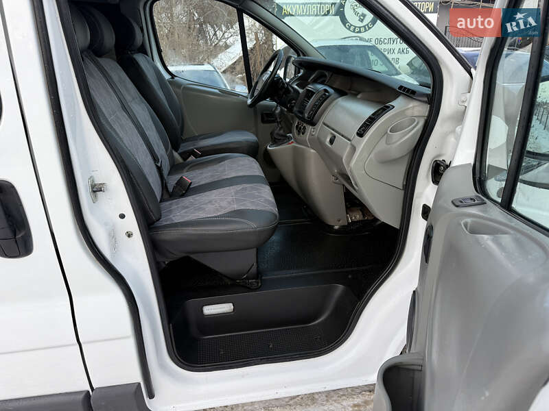 Минивэн Renault Trafic 2005 в Кременце фото 19 Минивэн Renault Trafic 2005 в Кременце