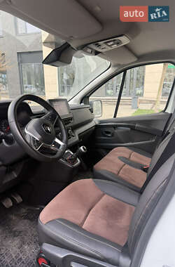 Мінівен Renault Trafic 2022 в Києві