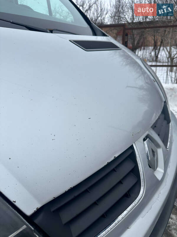 Минивэн Renault Trafic 2014 в Ромнах