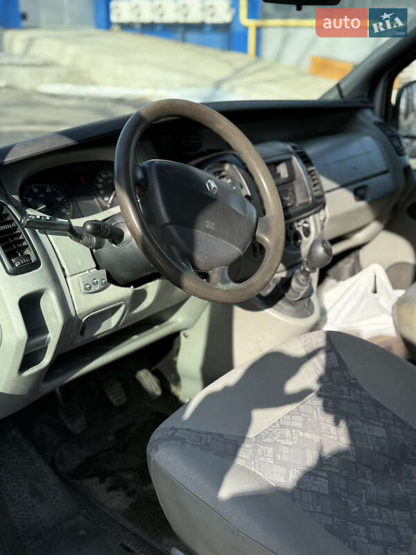 Вантажний фургон Renault Trafic 2006 в Києві