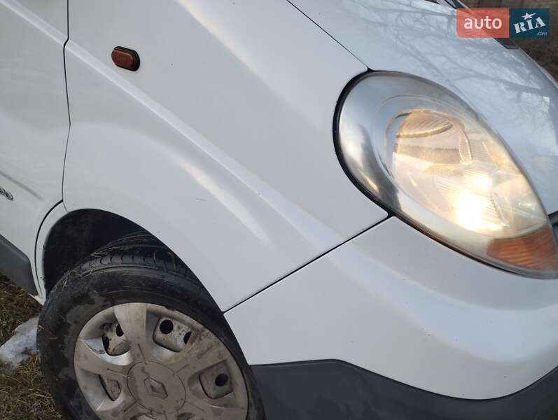Мінівен Renault Trafic 2006 в Смілі фото 5 Мінівен Renault Trafic 2006 в Смілі