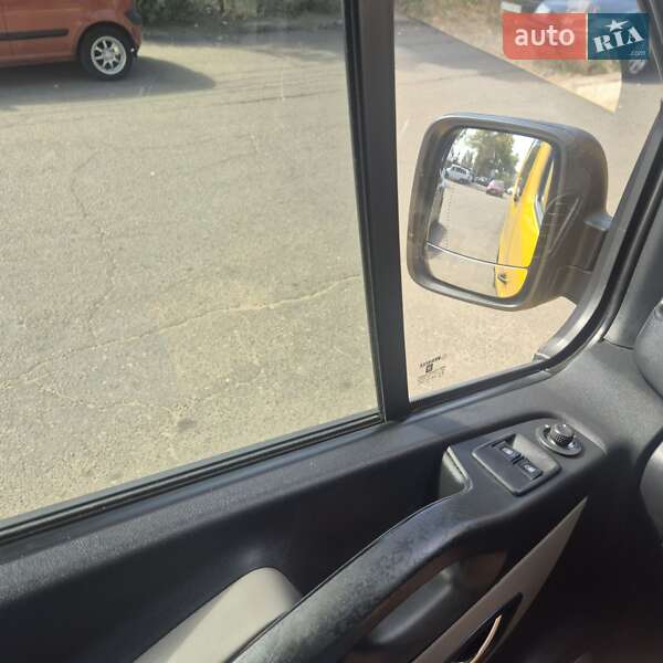 Минивэн Renault Trafic 2014 в Николаеве