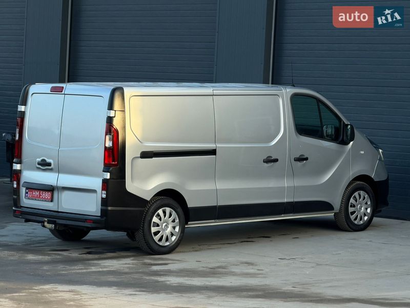 Вантажний фургон Renault Trafic 2020 в Дубні