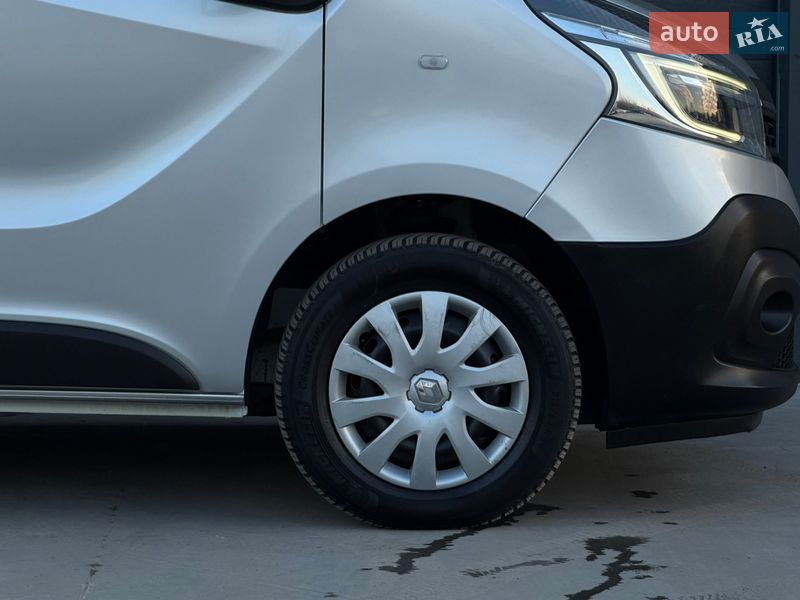 Вантажний фургон Renault Trafic 2020 в Дубні