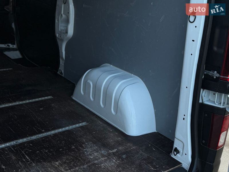 Вантажний фургон Renault Trafic 2020 в Дубні