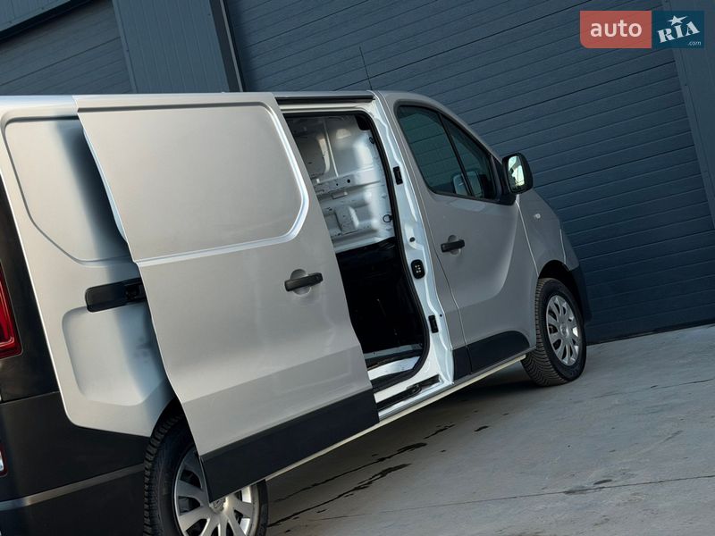 Вантажний фургон Renault Trafic 2020 в Дубні