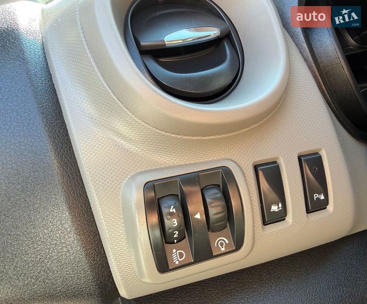 Мінівен Renault Trafic 2017 в Львові