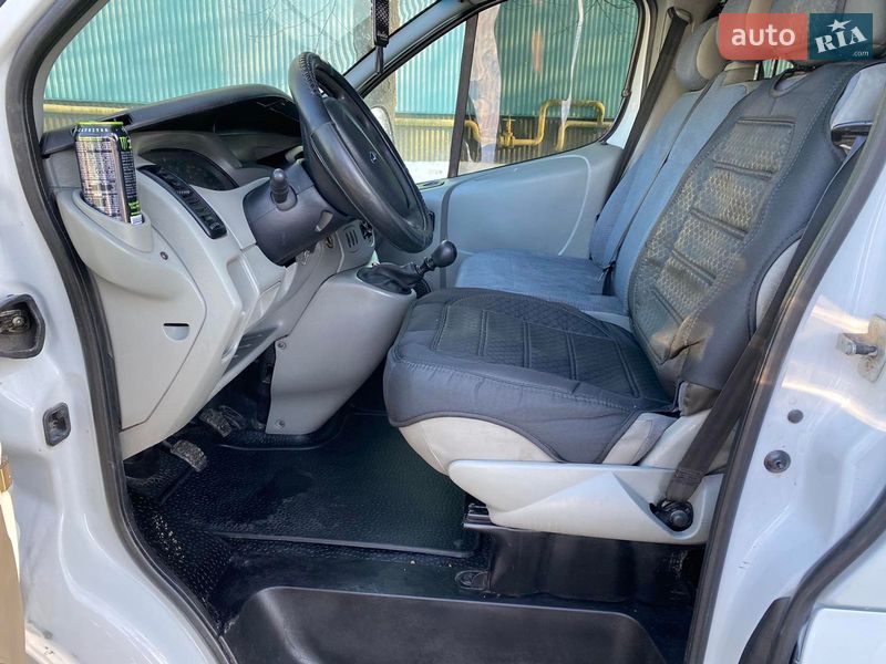 Мінівен Renault Trafic 2004 в Житомирі