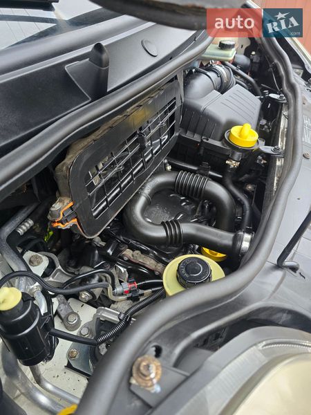 Мінівен Renault Trafic 2008 в Запоріжжі