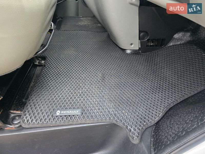 Мінівен Renault Trafic 2008 в Запоріжжі