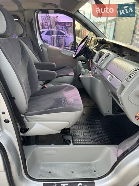 Минивэн Renault Trafic 2009 в Шаргороде