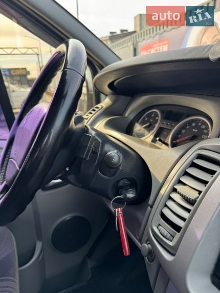 Минивэн Renault Trafic 2009 в Шаргороде