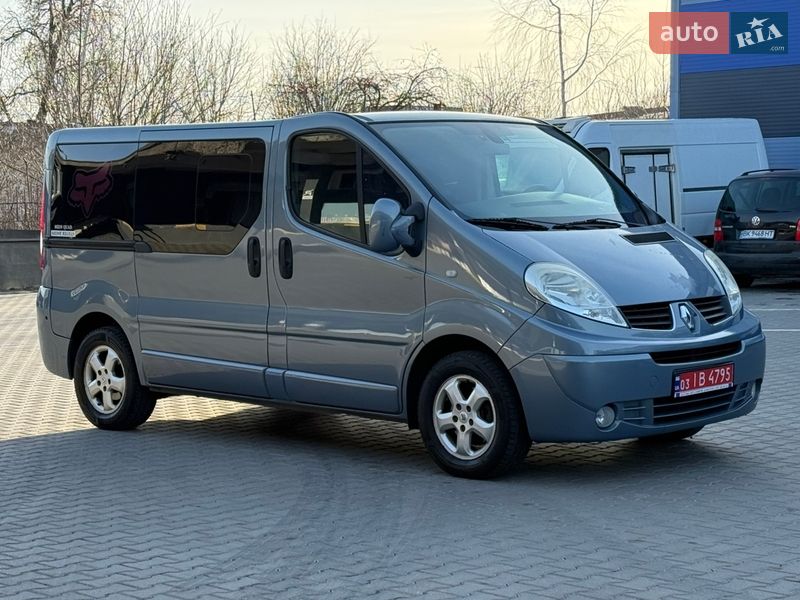 Минивэн Renault Trafic 2008 в Ровно