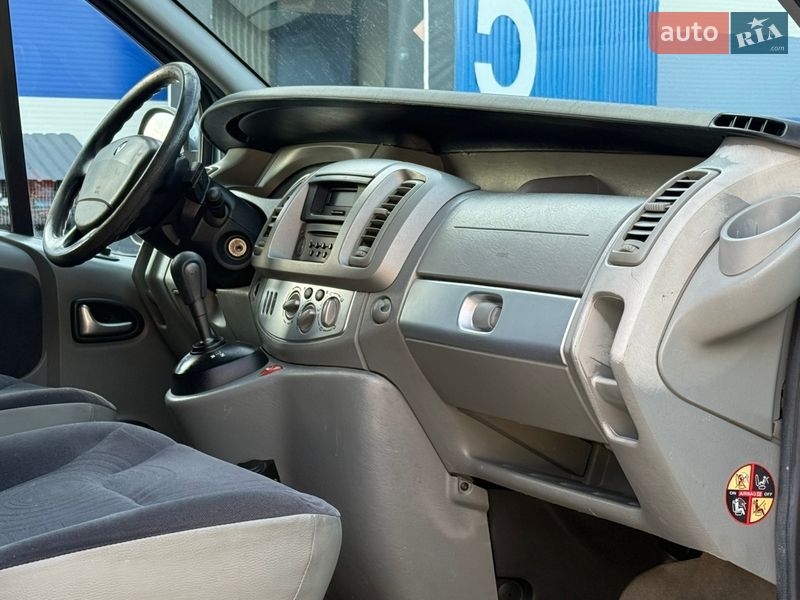 Минивэн Renault Trafic 2008 в Ровно