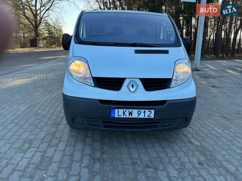 Микроавтобус грузовой (до 3,5т) Renault Trafic 2014 в Костополе
