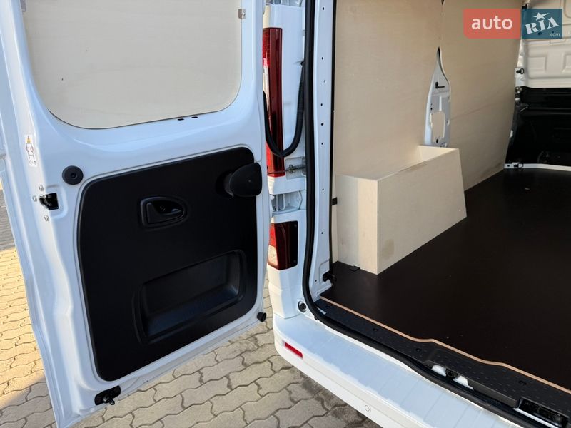 Грузовой фургон Renault Trafic 2025 в Дубно