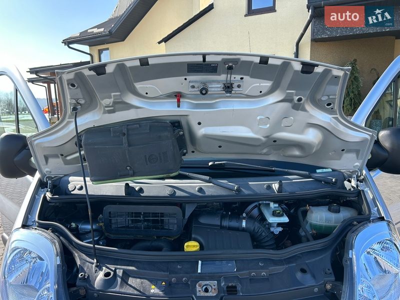 Минивэн Renault Trafic 2011 в Коломые