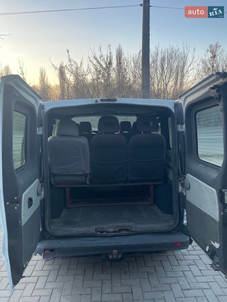 Мінівен Renault Trafic 2005 в Луцьку