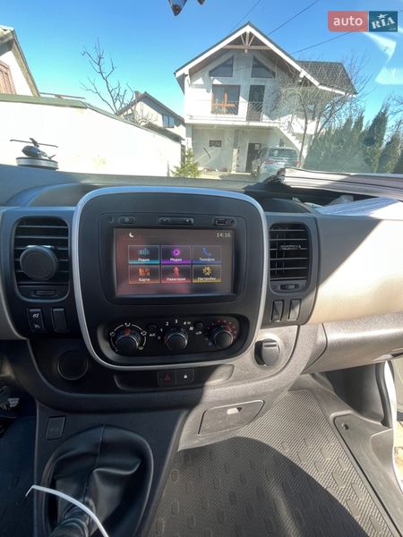 Вантажний фургон Renault Trafic 2017 в Львові