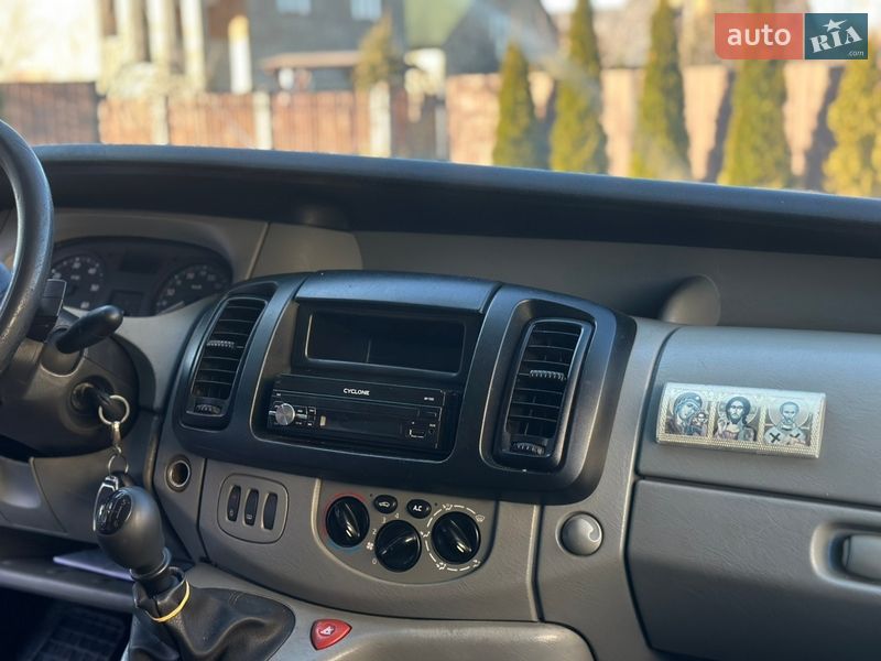 Мінівен Renault Trafic 2007 в Івано-Франківську