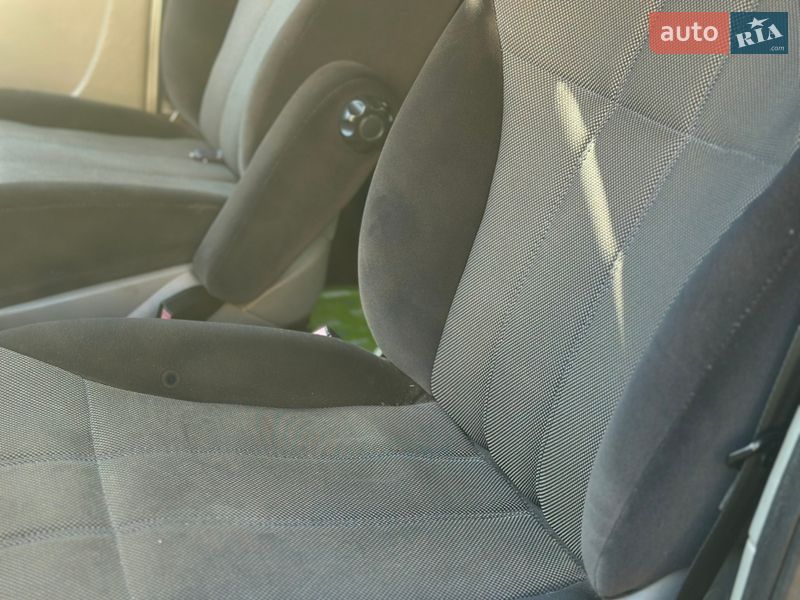 Мінівен Renault Trafic 2007 в Івано-Франківську