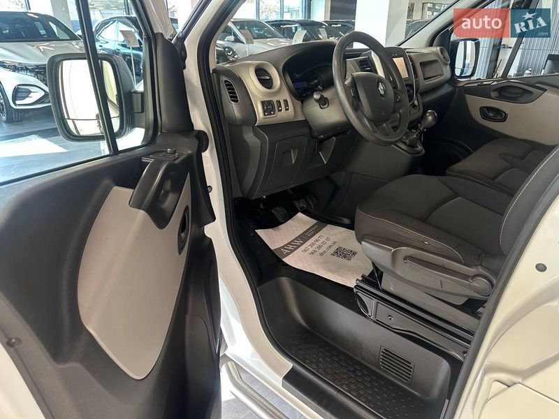 Минивэн Renault Trafic 2015 в Львове