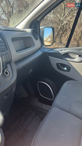 Грузовой фургон Renault Trafic 2017 в Львове