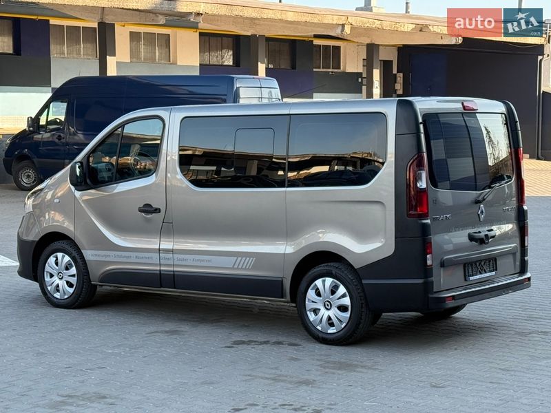 Мінівен Renault Trafic 2017 в Рівному