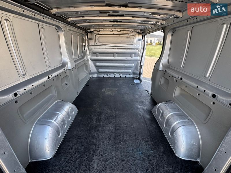 Грузовой фургон Renault Trafic 2013 в Мукачево