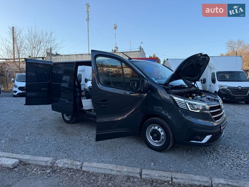Вантажний фургон Renault Trafic 2022 в Рівному