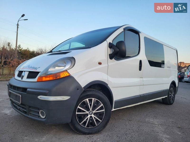 Мінівен Renault Trafic 2004 в Хмельницькому