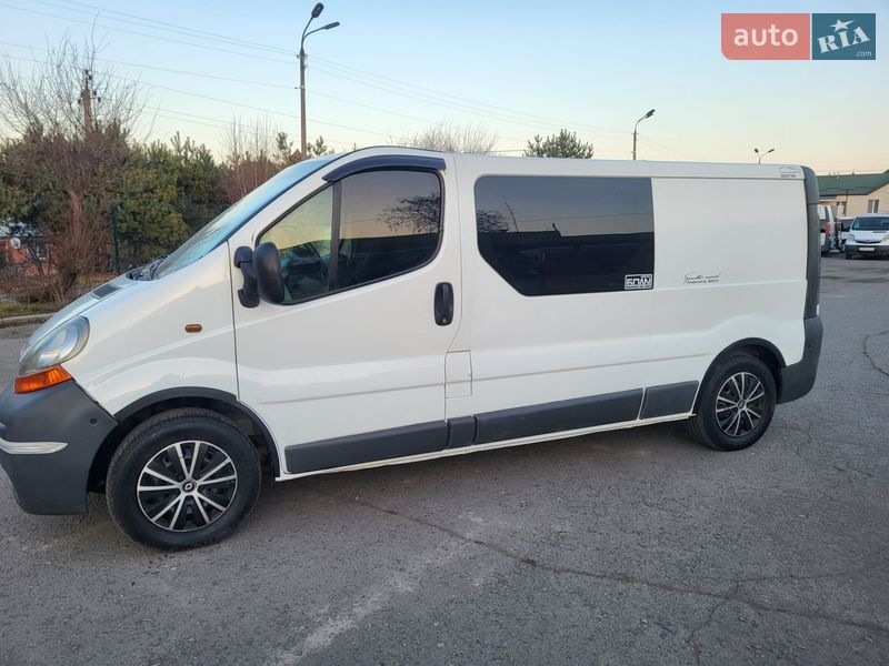 Мінівен Renault Trafic 2004 в Хмельницькому
