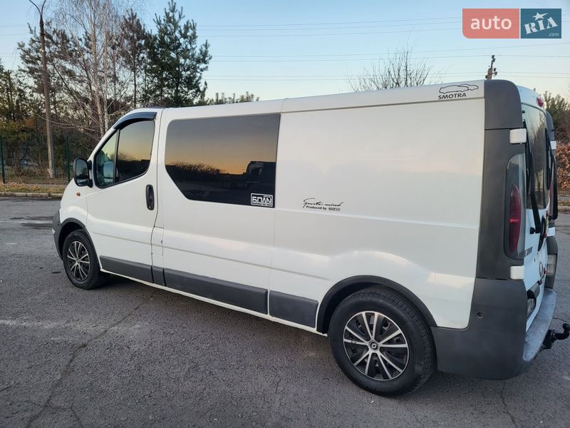 Мінівен Renault Trafic 2004 в Хмельницькому
