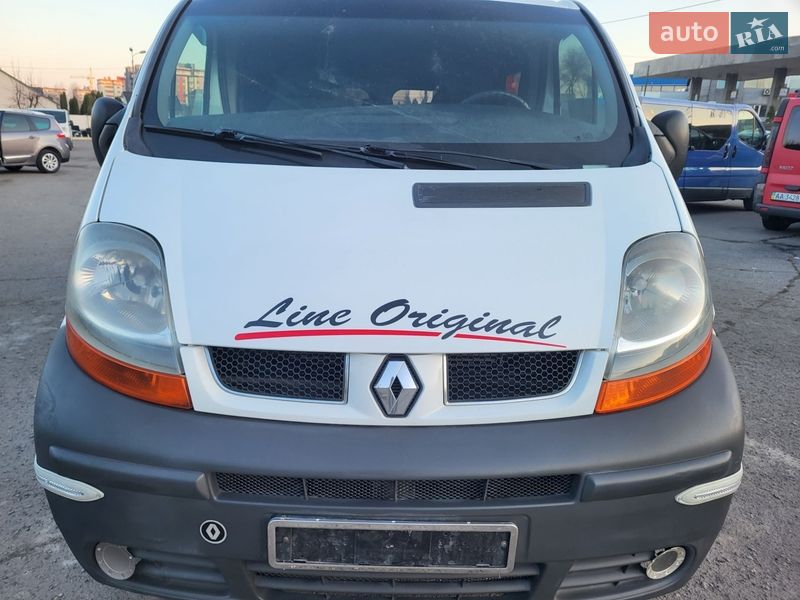 Мінівен Renault Trafic 2004 в Хмельницькому