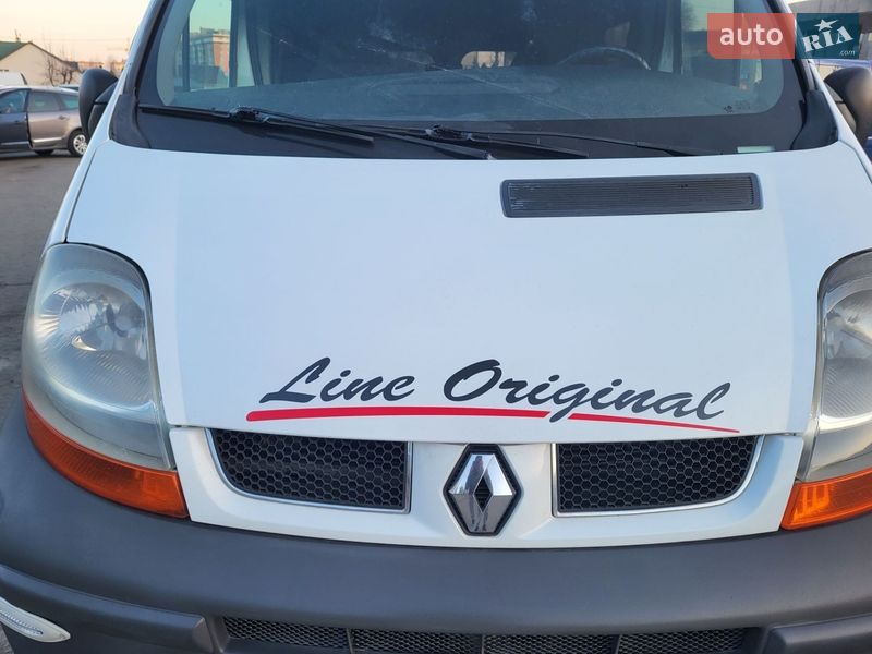 Мінівен Renault Trafic 2004 в Хмельницькому