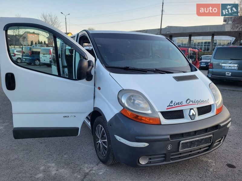 Мінівен Renault Trafic 2004 в Хмельницькому