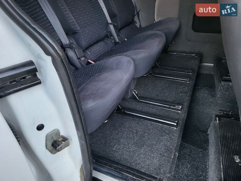 Мінівен Renault Trafic 2004 в Хмельницькому
