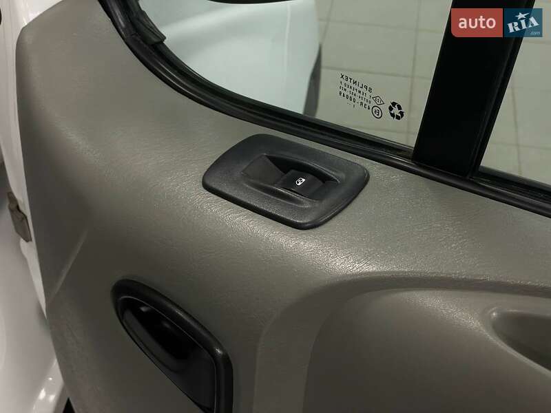 Вантажний фургон Renault Trafic 2012 в Києві