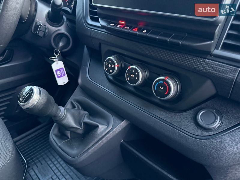 Грузовой фургон Renault Trafic 2025 в Дубно