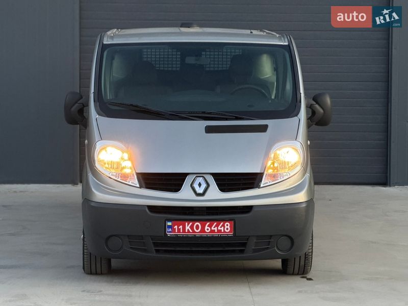 Вантажопасажирський фургон Renault Trafic 2012 в Дубні