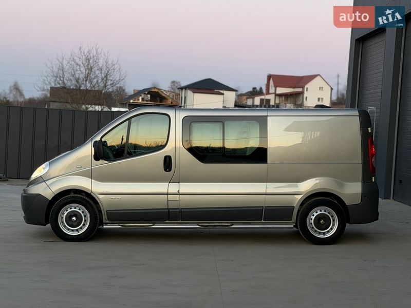 Вантажопасажирський фургон Renault Trafic 2012 в Дубні