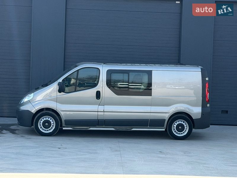Вантажопасажирський фургон Renault Trafic 2012 в Дубні