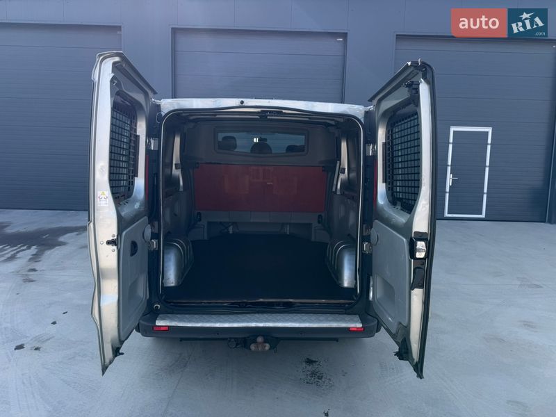 Вантажопасажирський фургон Renault Trafic 2012 в Дубні