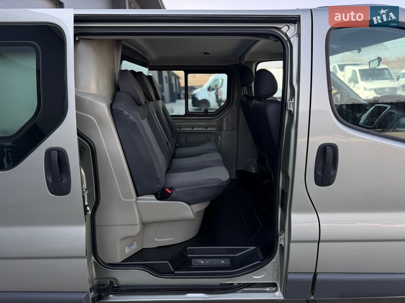 Вантажопасажирський фургон Renault Trafic 2012 в Дубні