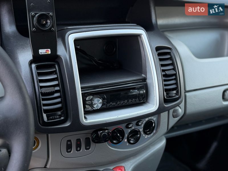 Вантажопасажирський фургон Renault Trafic 2012 в Дубні