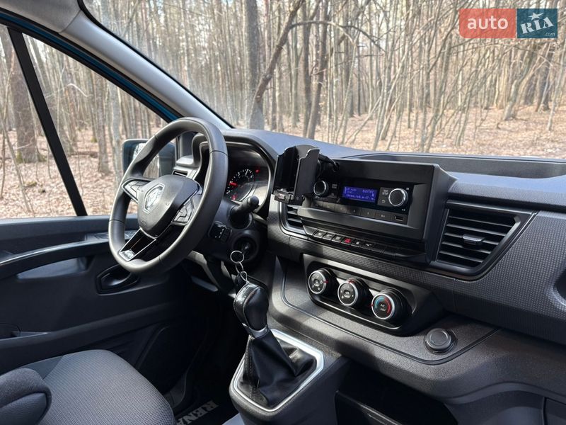 Грузовой фургон Renault Trafic 2022 в Киеве